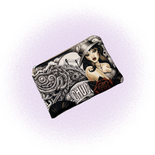 Load image into Gallery viewer, Chicana Love Zipper Bags